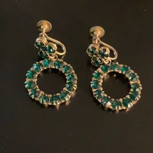Green circle drop goldtone screw back earrings
